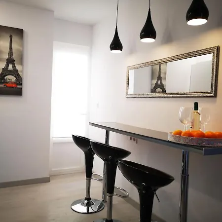 Apartment 3 Bedroom 150 M From The *